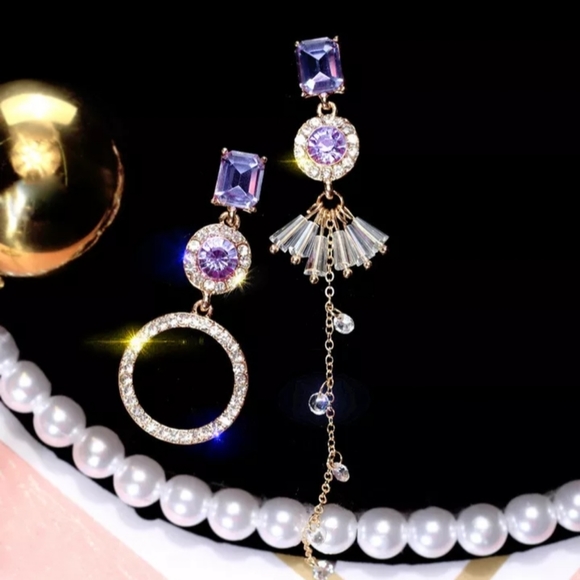 🎀Sparkling Rhinestones Asymmetrical Dangle - Picture 2 of 5